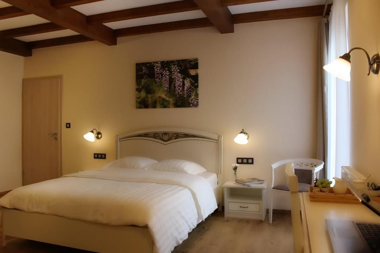 B&B Secret Garden Adults Only Voeren Exterior photo